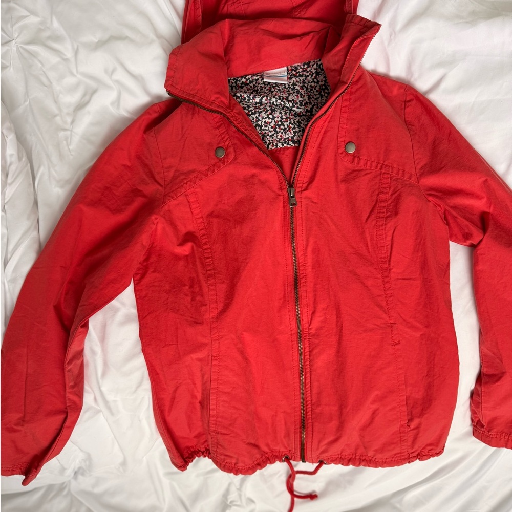 Columbia Hooded Jacket – Matte Red
Women’s Medium
